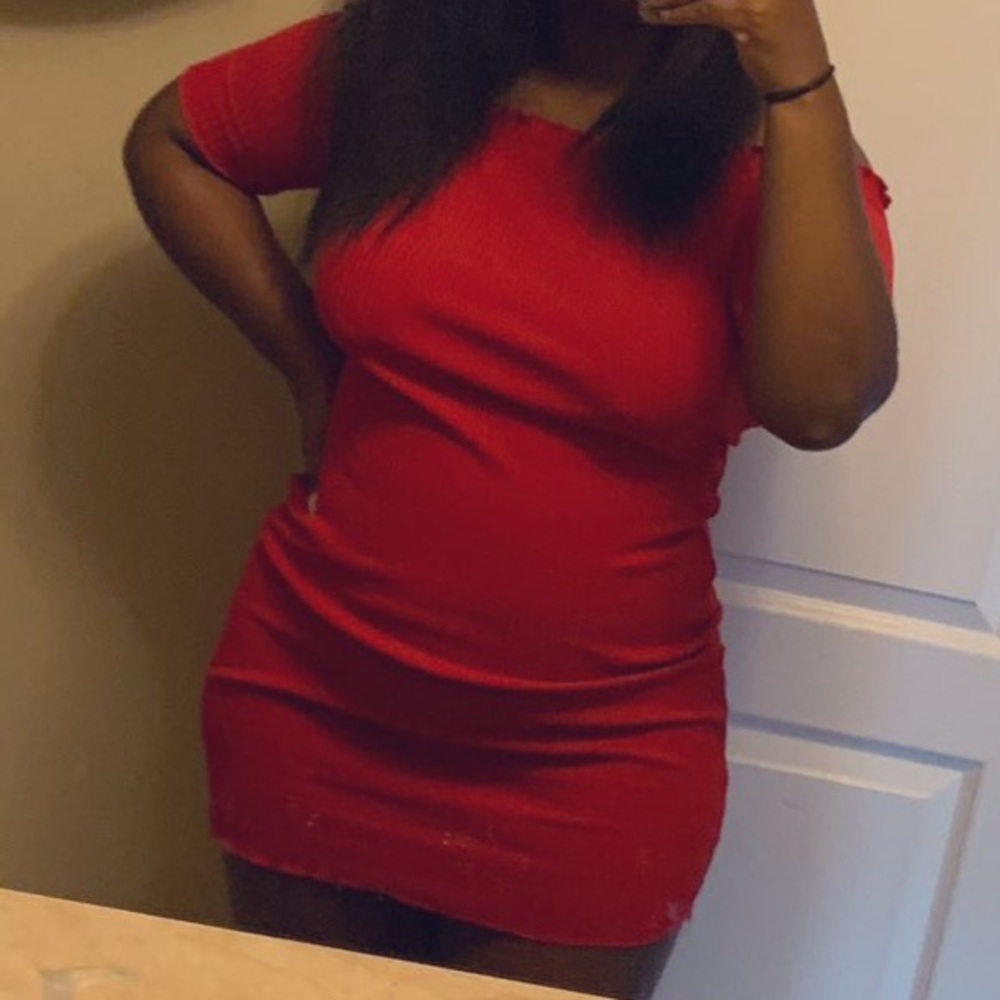 Red Ribbed Bodycon Dress - Picture 5 of 5